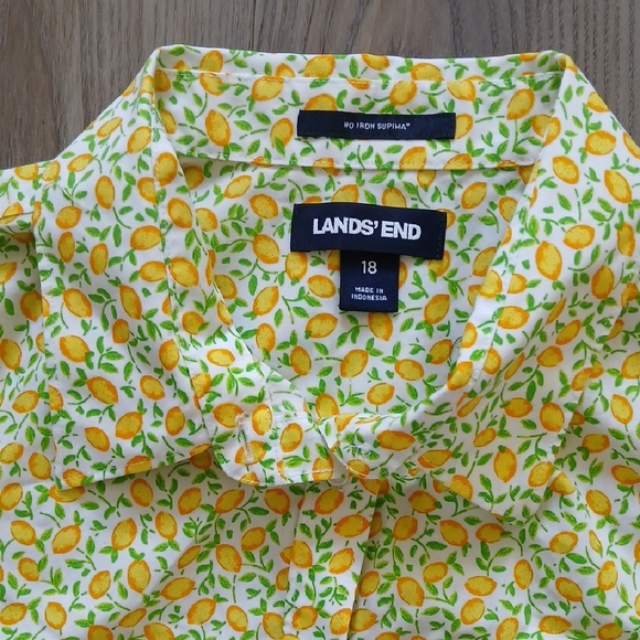 Lands' End Yellow Lemon-Print Sleeveless Button Front Top - Picture 2 of 6